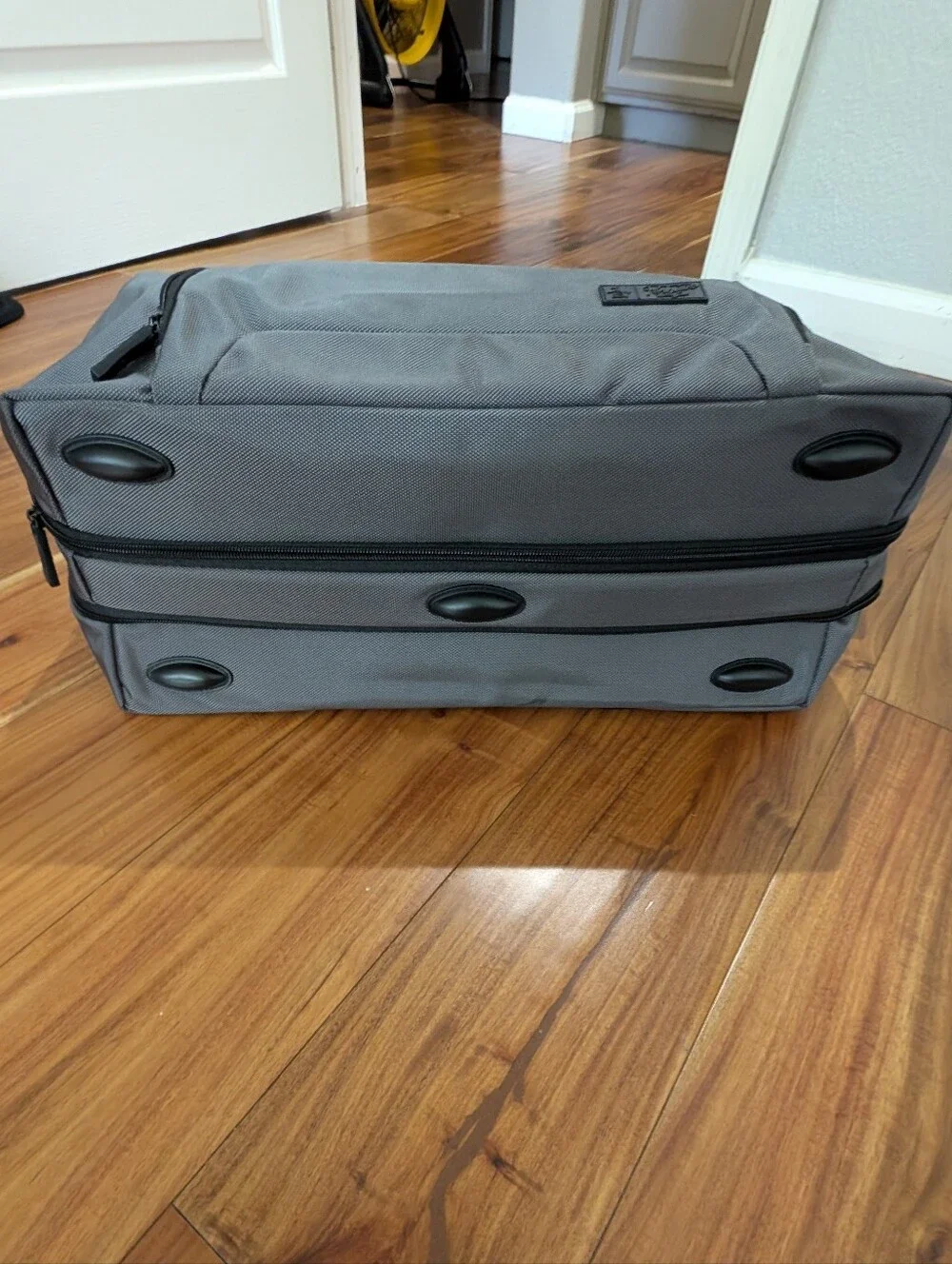 Original Penguin Large Expandable Bottom Protectors Duffel Bag Nwt ❤️